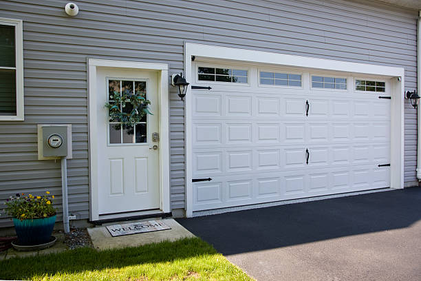 24/7 Emergency Garage Door Panel Replacement experts in Frederick, OK